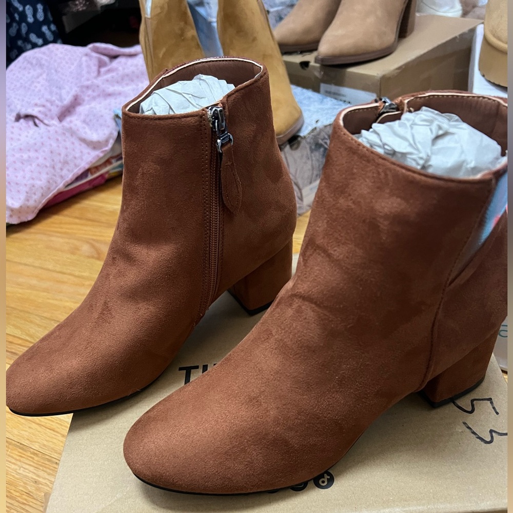“Tinstree” Brown Suede Ankle Boots SZ: (8.5) NWB